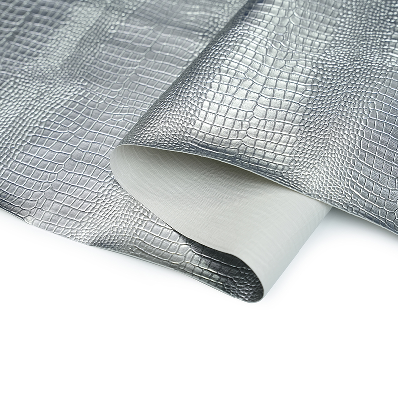 Stříbrná kovová umělá kůže pro tašku